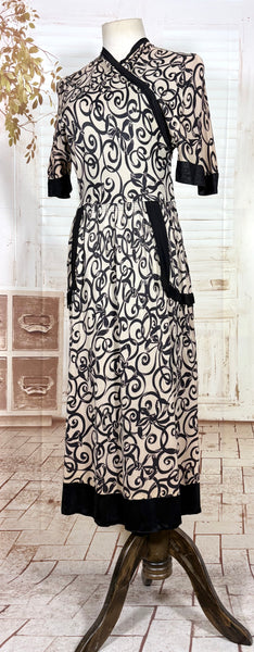 Fabulous 1930s Black And Cream Swirl Pattern Rayon Jersey Dress