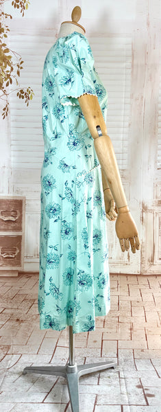 Late 1930s Early 1940s Volup Aqua Zip Front Day Dress