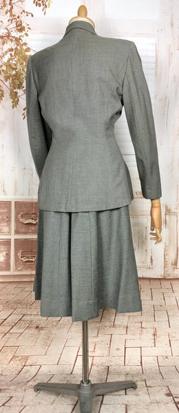 Super Strong Structured 1940s Suit With Statement Buttons