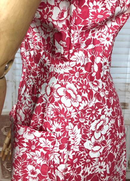 Wonderful Original 1940s Vintage Red And White Floral Print Zip Front Dress