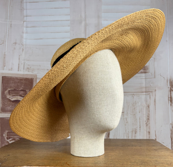 Huge Late 1930s / Early 1940s Straw Sun Hat