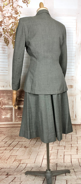 Super Strong Structured 1940s Suit With Statement Buttons