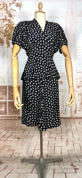 Fabulous 1940s Vintage Rayon Print Summer Suit