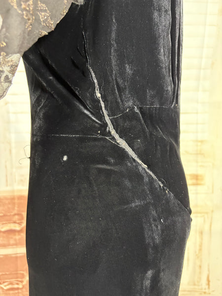 Luxurious 1930s Black Silk Velvet Evening Gown with Gold Lamé Chiffon Sleeves
