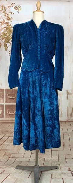 Luxurious Late 1930s / Early 1940s Vintage Royal Blue Crushed Velvet Suit