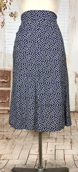 Original Early Late 1940s / Early 1940s Volup Vintage Blue And White Abstract Print Skirt Suit