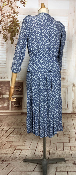 LAYAWAY PAYMENT 1 OF 2 - RESERVED FOR CLEMENTINE - Stunning Original 1940s Vintage CC41 Utility Rayon Novelty Print Skirt Suit