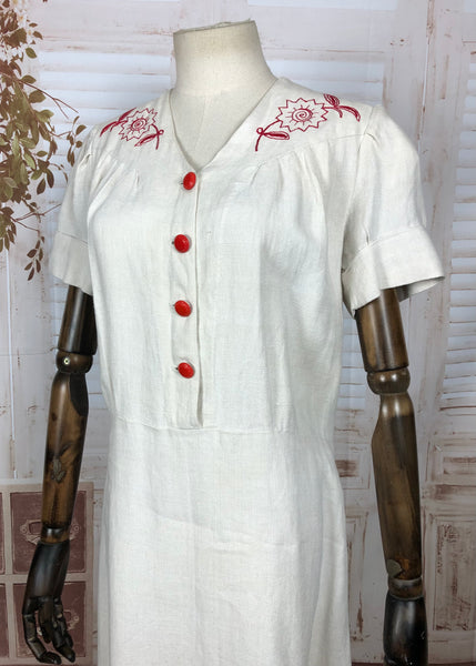 Gorgeous Original Late 1930s / Early 1940s White Linen Dress With Red Embroidery