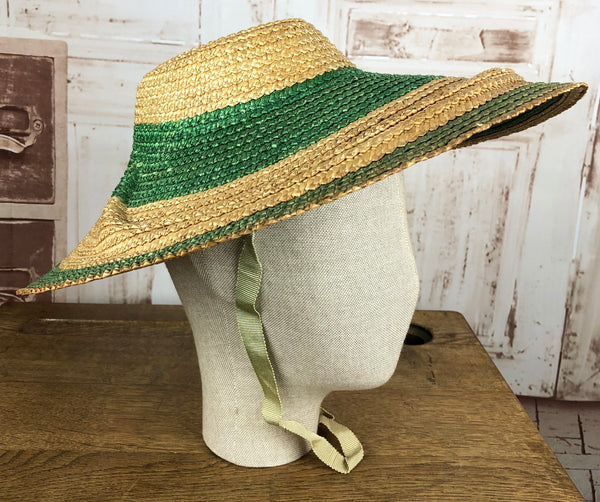 Exquisite Original 1940s Vintage Huge Green Straw Deadstock Sun Hat