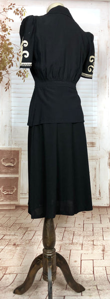 Exceptional Original 1930s Vintage Black Crepe Femme Fatale Suit With Soutache Embroidery