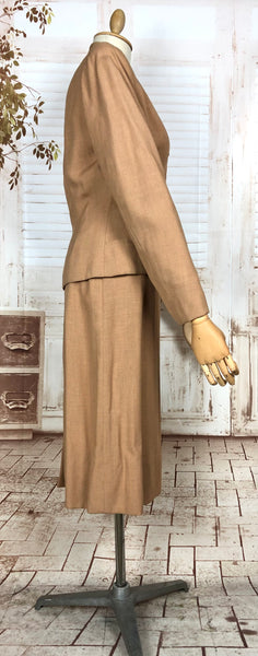 Beautifully Tailored Original Late 1940s Vintage Sand Coloured Skirt Suit