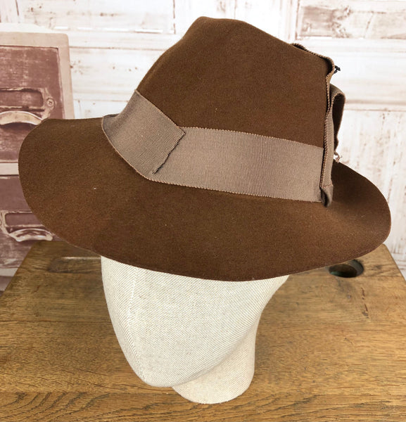 Stunning Original 1940s Vintage Brown Felt Fedora Hat