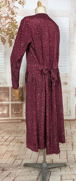 Wonderful Original 1930s Volup Volup Vintage Burgundy Floral Rayon Afternoon Day Dress