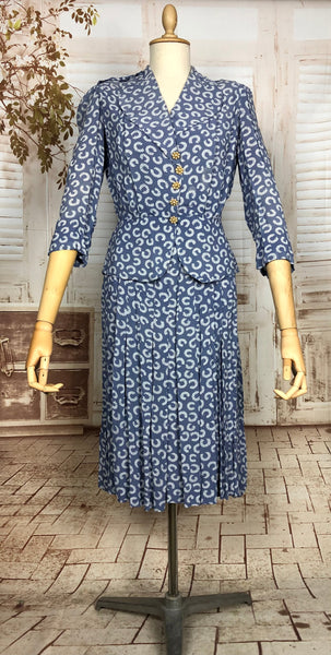 LAYAWAY PAYMENT 1 OF 2 - RESERVED FOR CLEMENTINE - Stunning Original 1940s Vintage CC41 Utility Rayon Novelty Print Skirt Suit