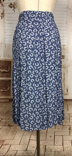 LAYAWAY PAYMENT 1 OF 2 - RESERVED FOR CLEMENTINE - Stunning Original 1940s Vintage CC41 Utility Rayon Novelty Print Skirt Suit