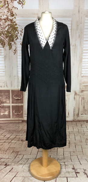 Original 1930s Vintage Volup Black Rayon Dress With Pierced White Puritan Collar
