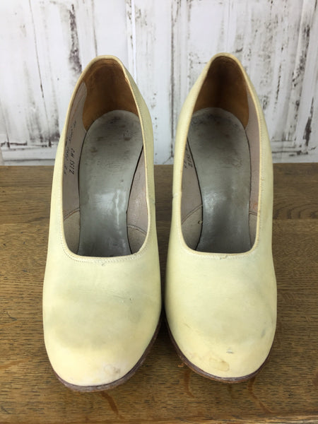 Original 1940s Vintage Cream CC41 Utility Heel Suede Leather Shoes