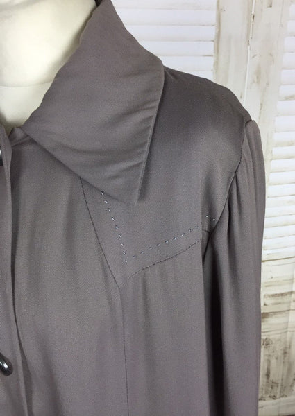 Original 1940s Vintage Volup Taupe Mauve Gabardine Swing Coat