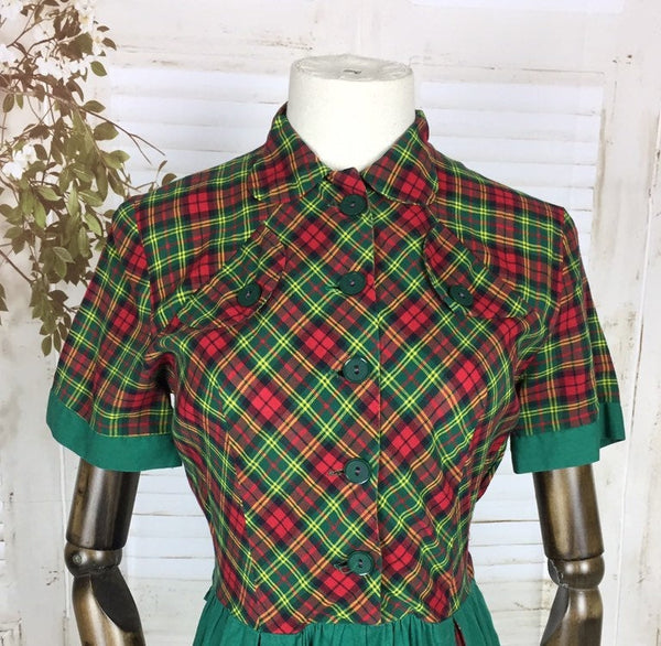 Original 1940s 40s Vintage Green And Red Plaid Cotton Dress With Pleated Skirt