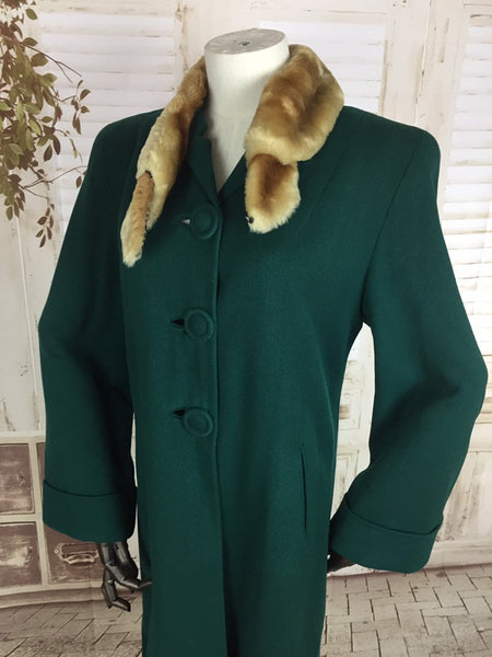 Original 1940s 40s Vintage Emerald Green Wool Coat With Faux Fur Collar With Panelled Back