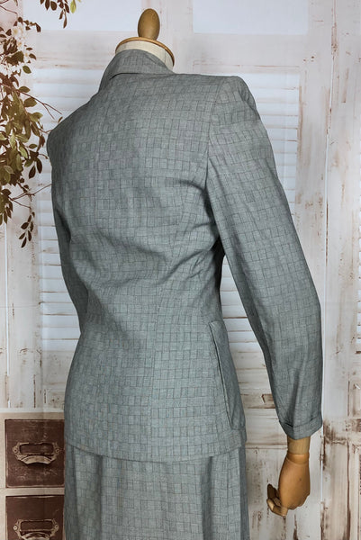 Unusual 1940s Original Vintage Grey Basket Weave Effect Skirt Suit With Pockets