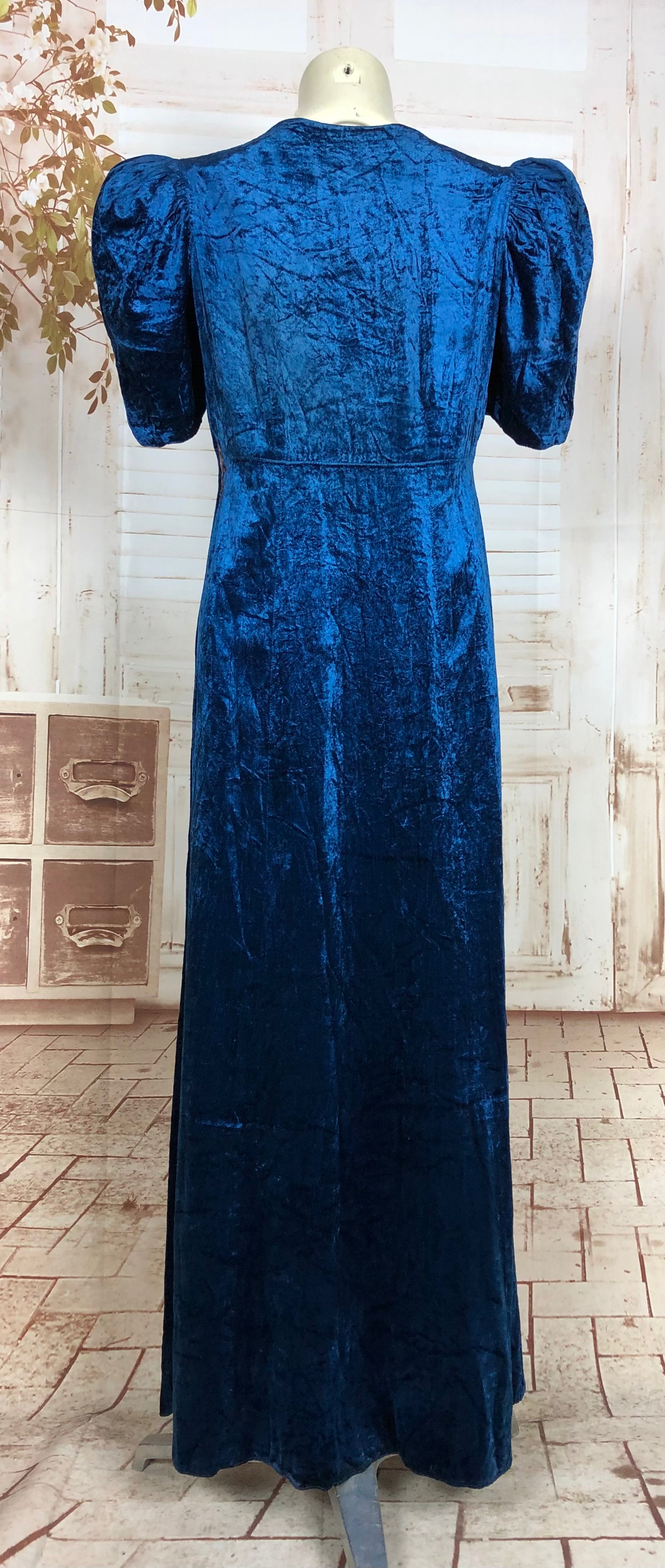 Beautiful Original 1930s Vintage Rich Electric Blue Silk Velvet Evening  Dress With Puff Sleeves