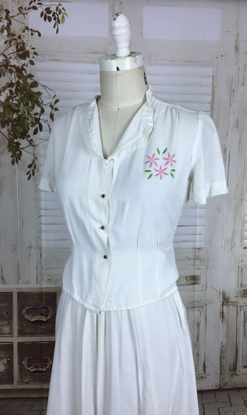 Original 1930s 30s Vintage White Cotton Summer Skirt Suit With Embroidered Pink Flowers