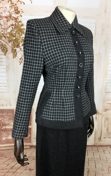 Beautiful 1940s 40s Vintage Dark Grey Check Wool Suit By Peck & Peck