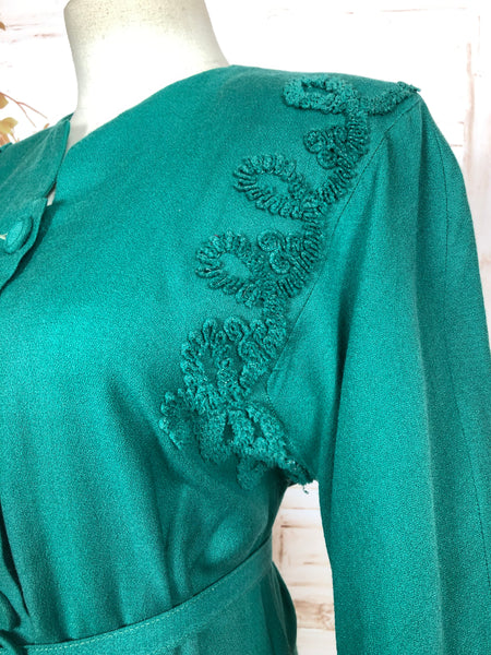 Incredibly Vibrant Original 1940s 40s Vintage Emerald Green Soutache Dress