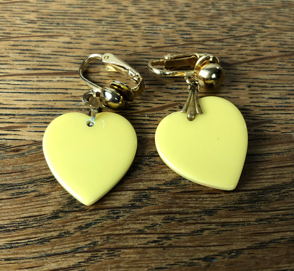 Super Cute 1950s 50s Yellow Bakelite Heart Earrings