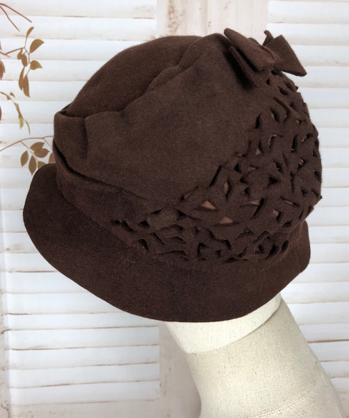 Original Vintage 1930s 30s Brown Felt Hat With Bow And Pierced Decoration