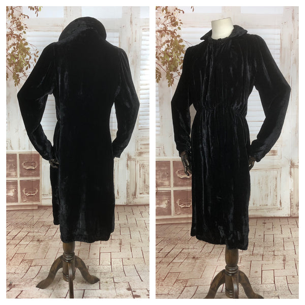 Original 1930s 30s Vintage Black Velvet Femme Fatale Dress
