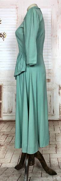 Exquisite Original 1940s Vintage Aqua Seafoam Dagger Collar Peplum Dress By Carole King