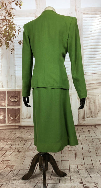 LAYAWAY PAYMENT 1 OF 2 - RESERVED FOR NIKA - Fabulous Original 1940s 40s Vintage Bright Lawn Green Wool Crepe Suit With Huge Buttons