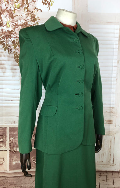 Fabulous Original 1940s 40s Vintage Bright Green Skirt Suit