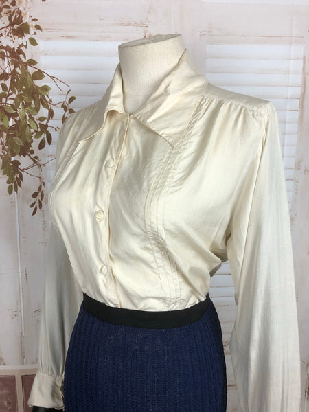 Original 1940s 40s Vintage Cream Silk Blouse With Pin Tucks