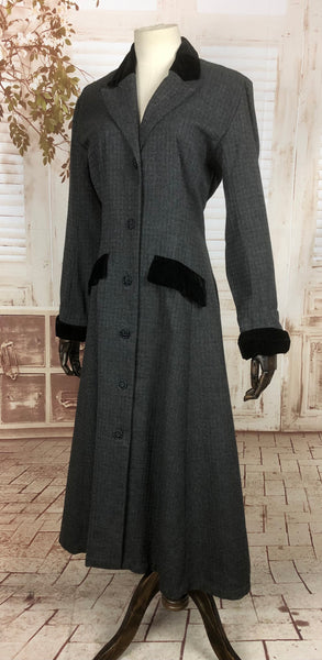 Original 1950s 50s Vintage Grey Princess Coat With Black Velvet Collar And Cuffs
