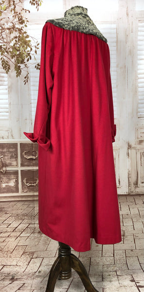 Super Rare Original 1940s 40s Vintage Red Swing Coat With Grey Astrakhan Collar By Carl Of New York