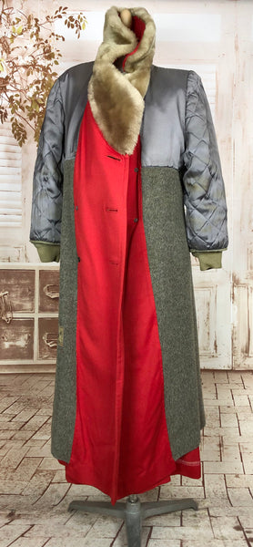 Amazing Original Late 1940s / Early 1950s Volup Vintage Red Fitted Gabardine Storm Coat With Faux Fur Collar