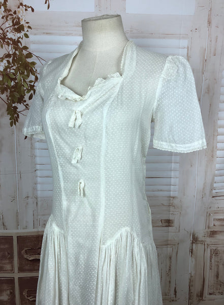 Fabulous Original Vintage 1940s 40s White Spotted Lawn Cotton Maxi Dress