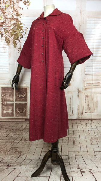 Fabulous Late 1940s 40s / Early 1950s 50s Volup Lightweight Red Atomic Fleck Coat