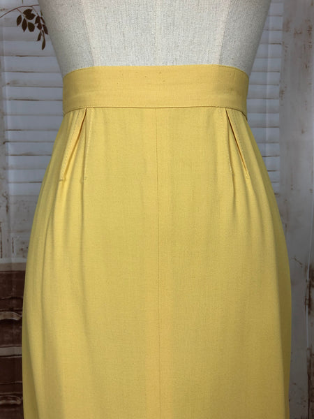 Stunning Original Late 1940s 40s Vintage Pastel Yellow Summer Suit By The Kirklander