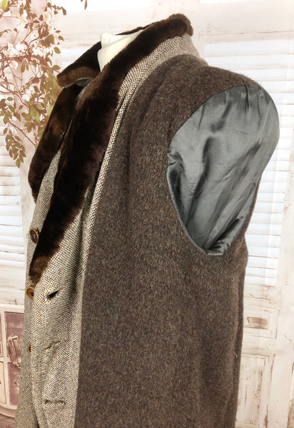 Original Vintage Late 1940s 40s Tweed Storm Coat With Faux Fur Collar