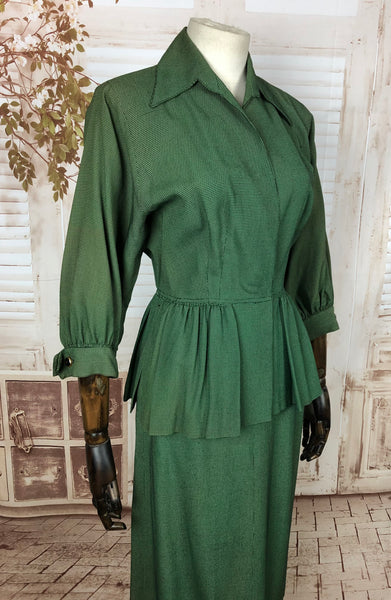 Original 1940s 40s Vintage Green Check Peplum Summer Suit By Pat Hartly