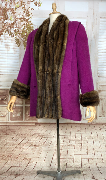 Exceptional 1940s Volup Vintage Vibrant Fuchsia Pink Swing Clutch Coat With Fur Collar