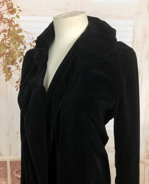 Original 1920s 20s Vintage Black Art Deco Velvet Coat With Bow Collar