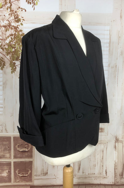 LAYAWAY PAYMENT 1 OF 2 - RESERVED FOR PATRICIA - Original Late 1940s 40s Volup Vintage Black Blazer