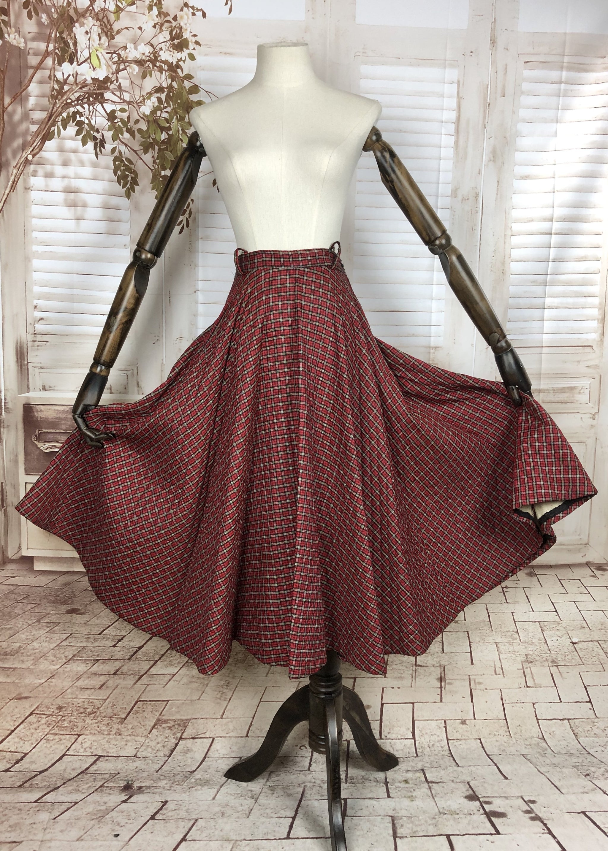 Original Early 1950s 50s Vintage Quilted Red Plaid Circle Skirt Black Sheep Antiques