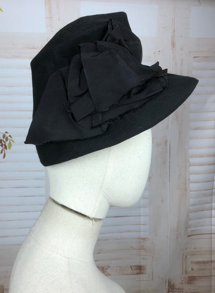 Exquisite Tall Black Original 1930s 30s Brimmed Felt Hat
