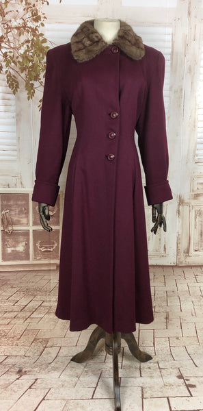 LAYAWAY PAYMENT 1 OF 3 - RESERVED FOR AURIANE - Original 1940s 40s Vintage Burgundy Fit And Flare Princess Coat With Fur Collar